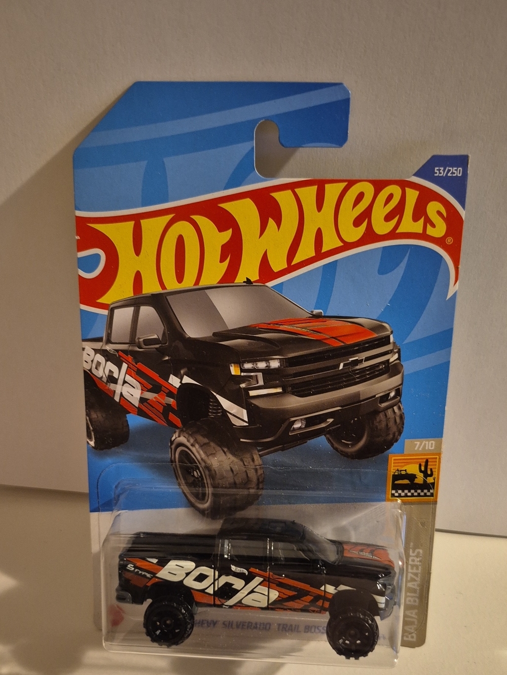 D10 Hot Wheels 19  Chevy  Silverado Trail Boss LT Borla